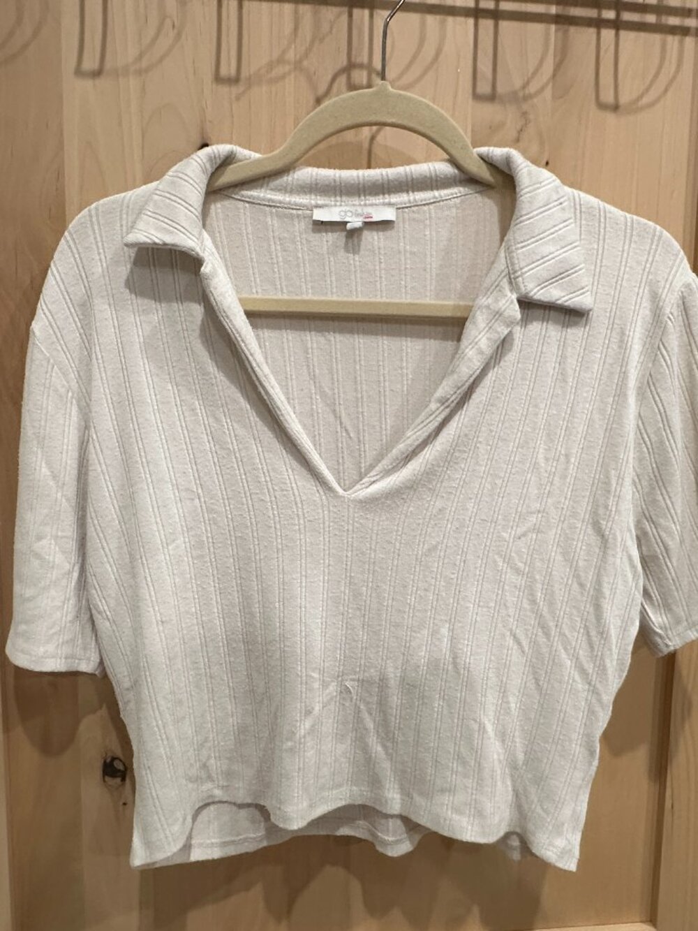 V-neck Cropped Collared Shirt